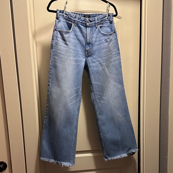 Abercrombie & Fitch Denim - Abercrombie & Fitch Light Blue Flare Jeans size 28/6